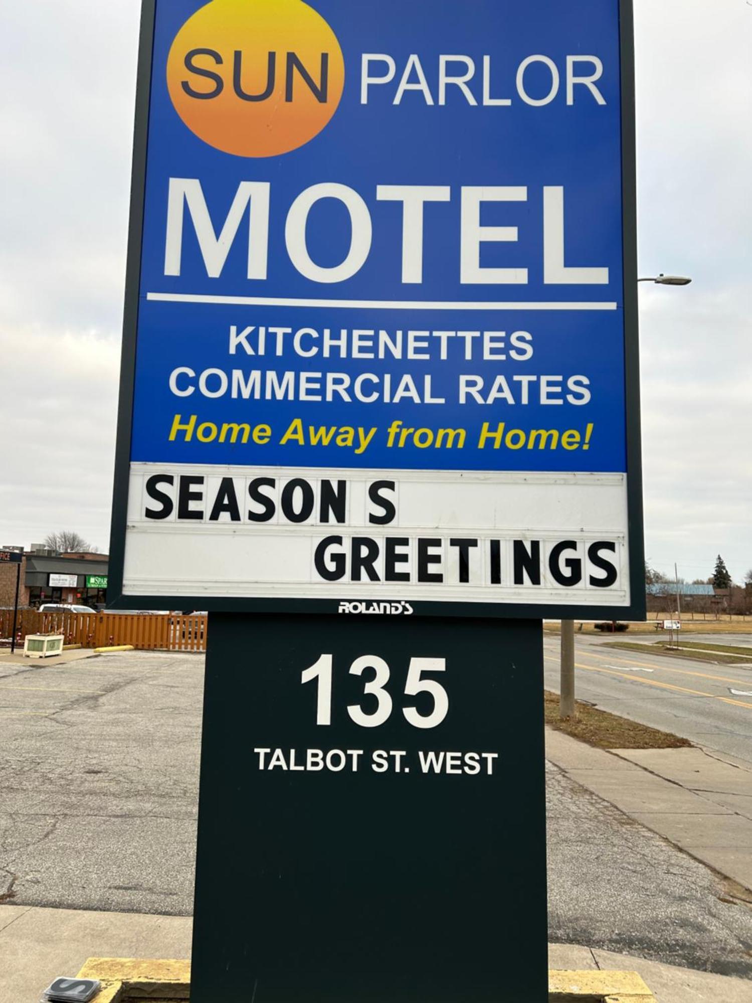 Sunparlor Motel Leamington Exterior photo